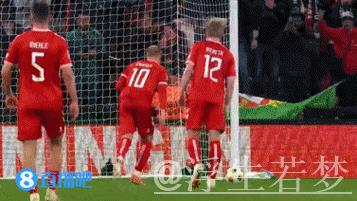 C罗40岁再现神奇!失点后零度破门+22年纪录 SIU庆祝反击霍伊伦 C罗40岁再现神奇!失点后零度破门+22年纪录 SIU庆祝反击霍伊伦